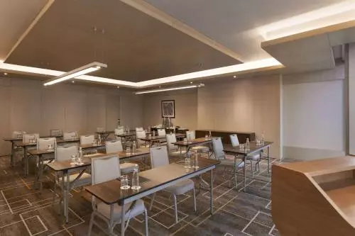 Wyndham Grand Istanbul Levent Hotel